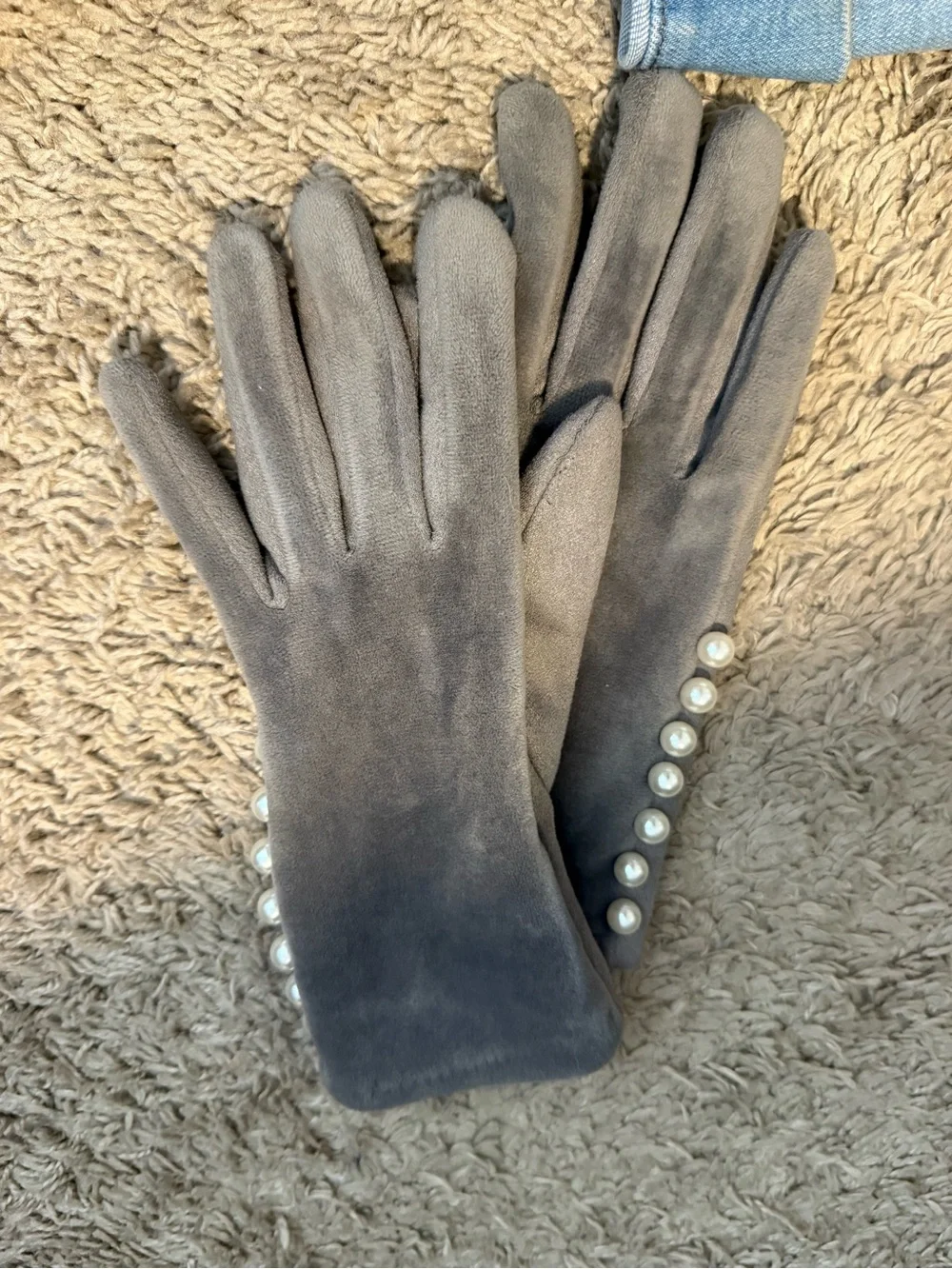 Gray Pearl-Accent Suede Women's Gloves
